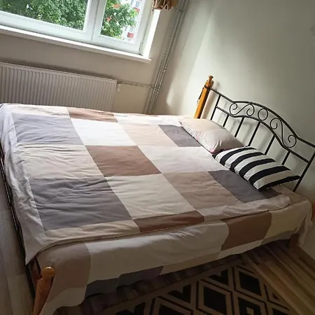 Kwatera prywatna 2 In 4 *